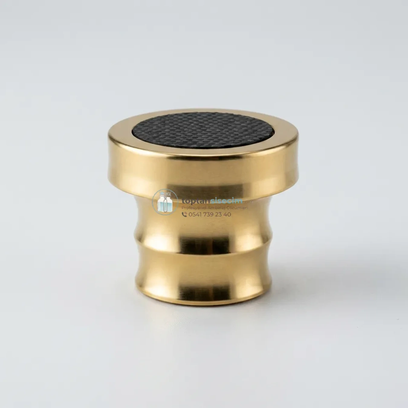 XC0062 GOLD KARBON DETAYLI OLUKLU PARFÜM ŞİŞESİ KAPAĞI